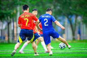 抽象的信封与电话图标，代表客服邮箱和服务热线
